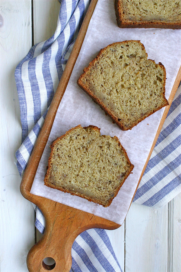 banana bread slices